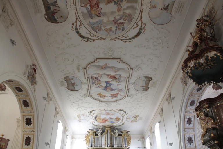 PÉČE O HISTORICKÉ PAMÁTKY, RESTAUROVÁNÍ PAMÁTEK A SLAVONICKÉ PODZEMÍ